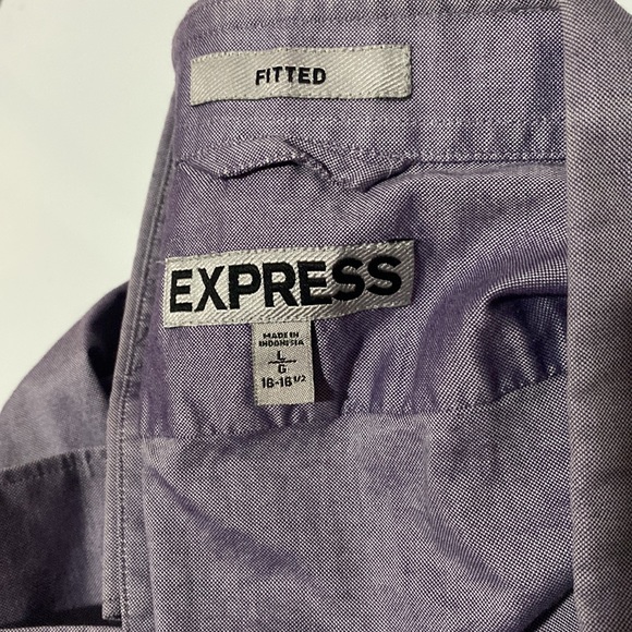 Button up - Picture 2 of 2